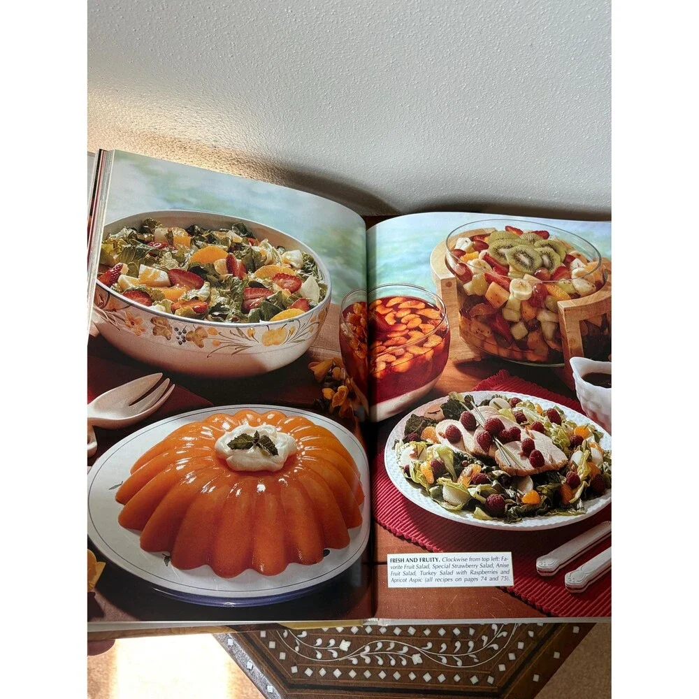 Vintage Cookbook: Home-Style Soups, Salads and Sandwiches 1996 Hardcover
